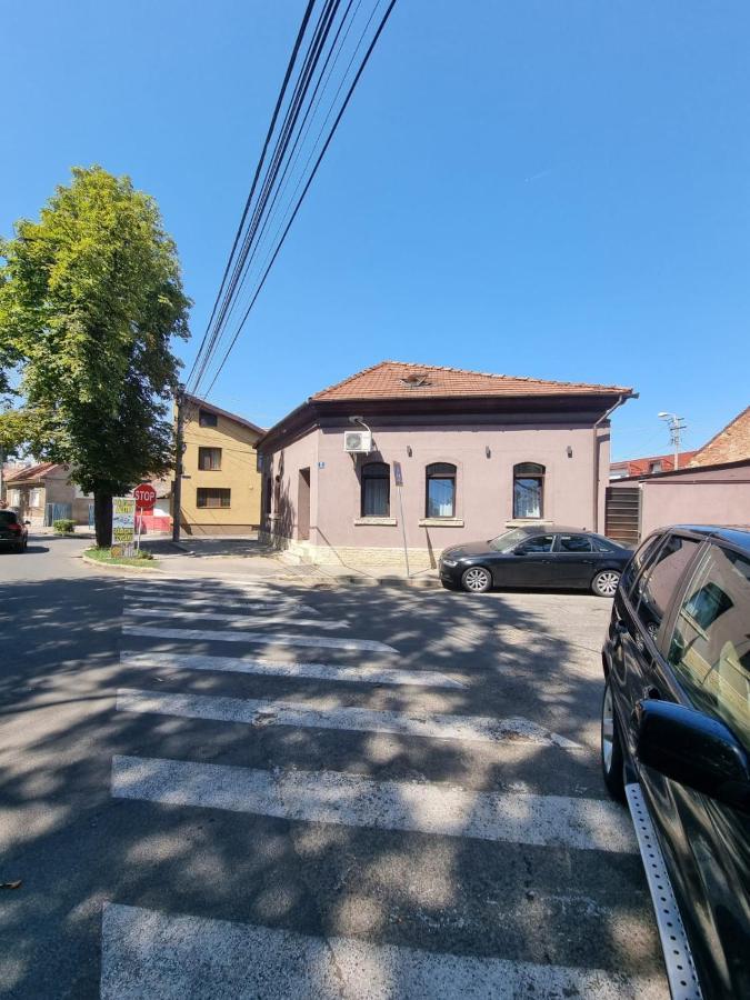 Laci Lak Oradea Luaran gambar